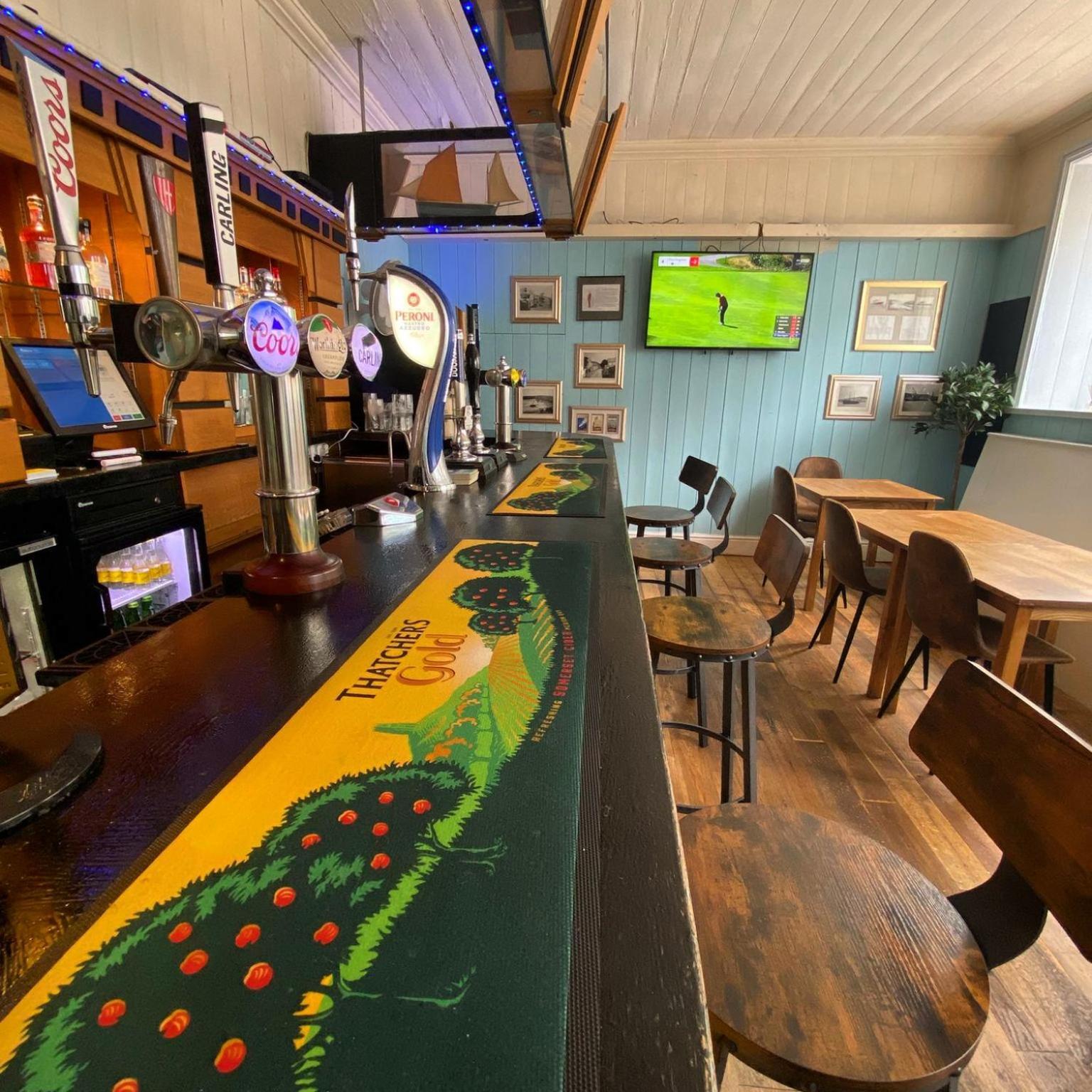 Rose And Crown Hotel & Hope And Anchor Bar Goodwick Екстер'єр фото